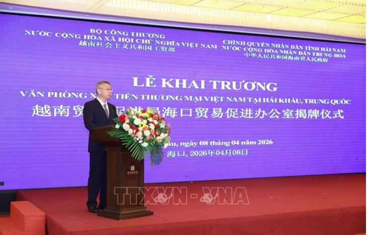 Vietnam opens trade promotion office in Hainan to expand economic ties with China